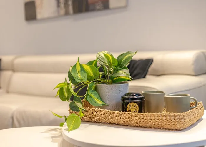 Agathae Luxury With Garden